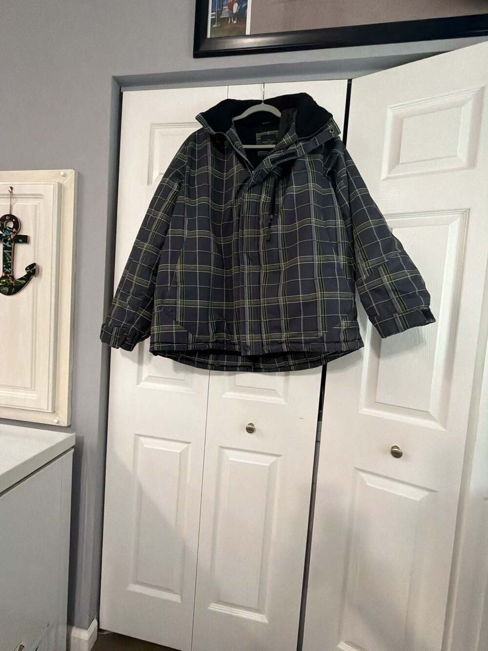 Faded Glory Men's Plaid Insulated Winter Jacket with Hood